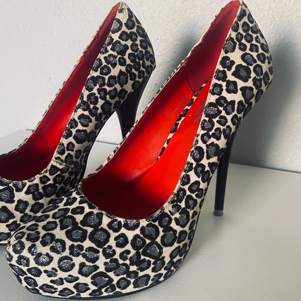 FRH Black/White/Silver Cheetah Print 5.5 inch Heel